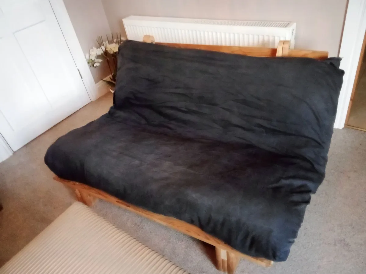 Futon - Image 1
