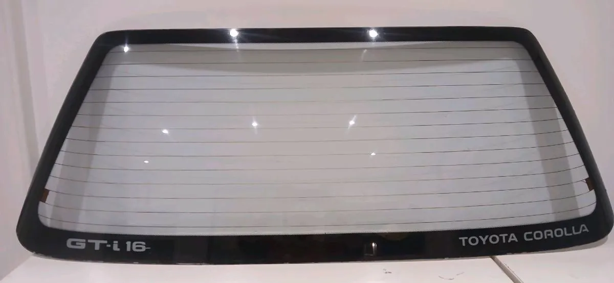 COROLLA GTI GLASS - Image 2