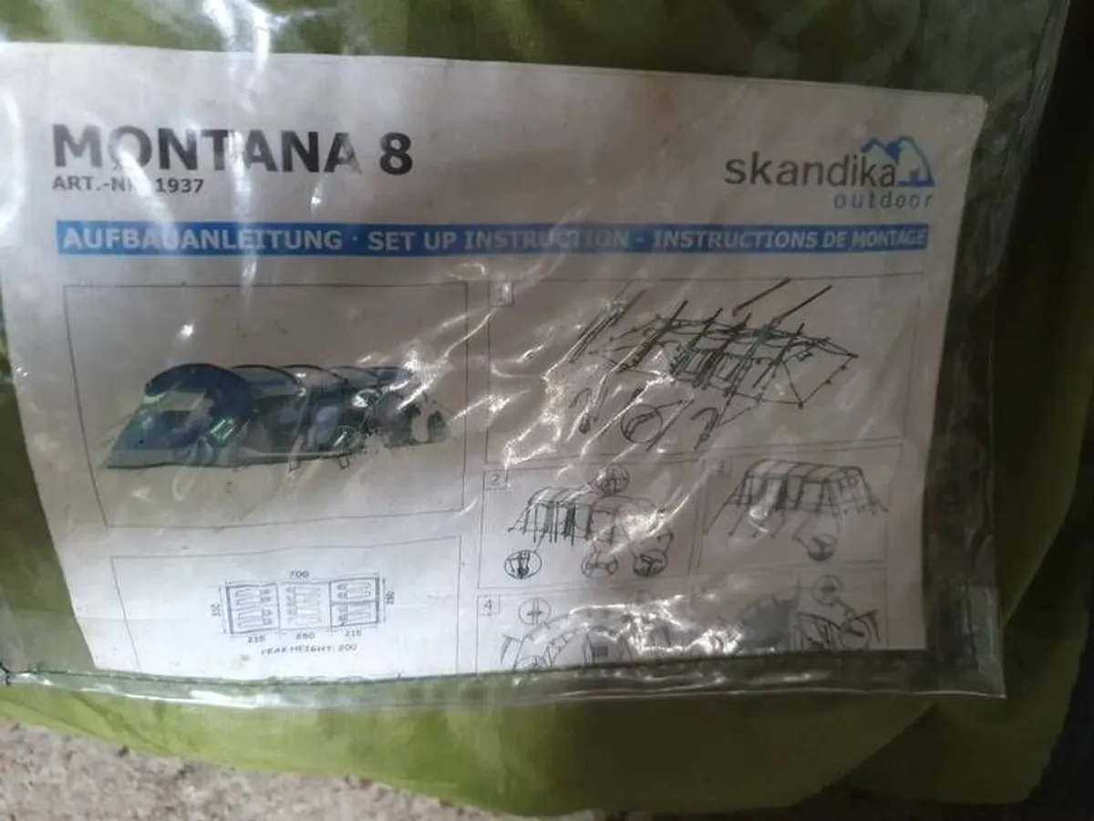 Camping luxury 8 man tent see descriptions on slides - Image 1