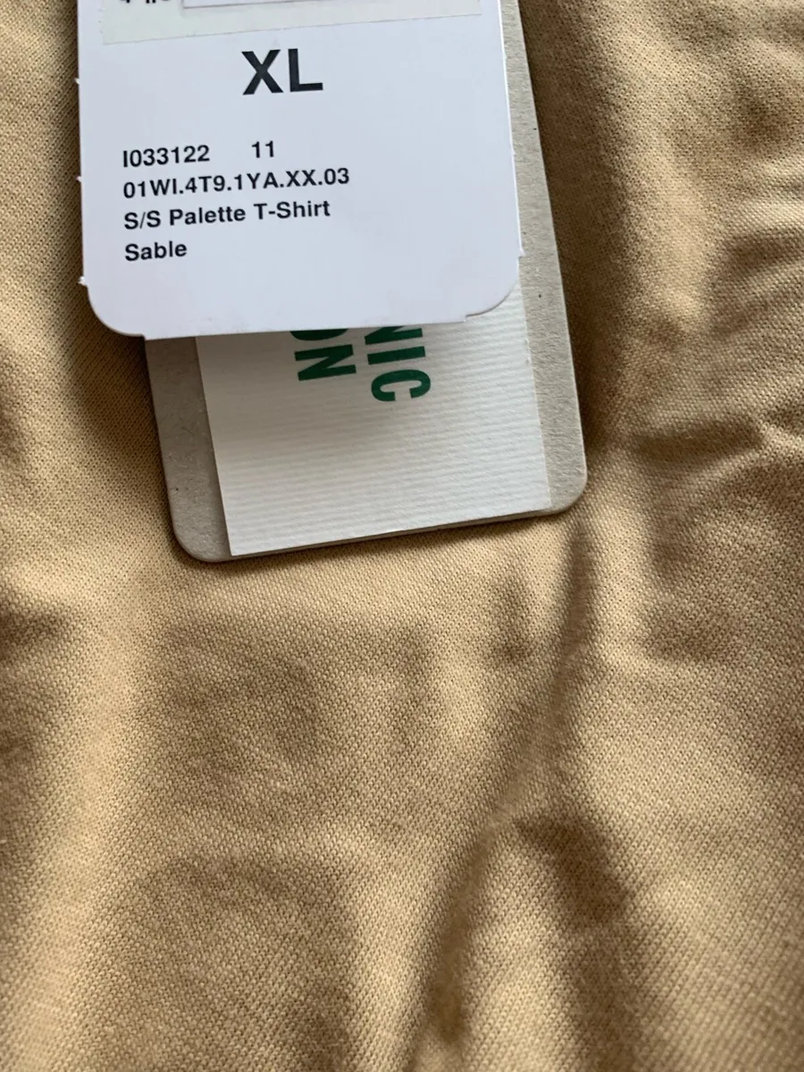 Carhartt t shirt xl new - Image 2