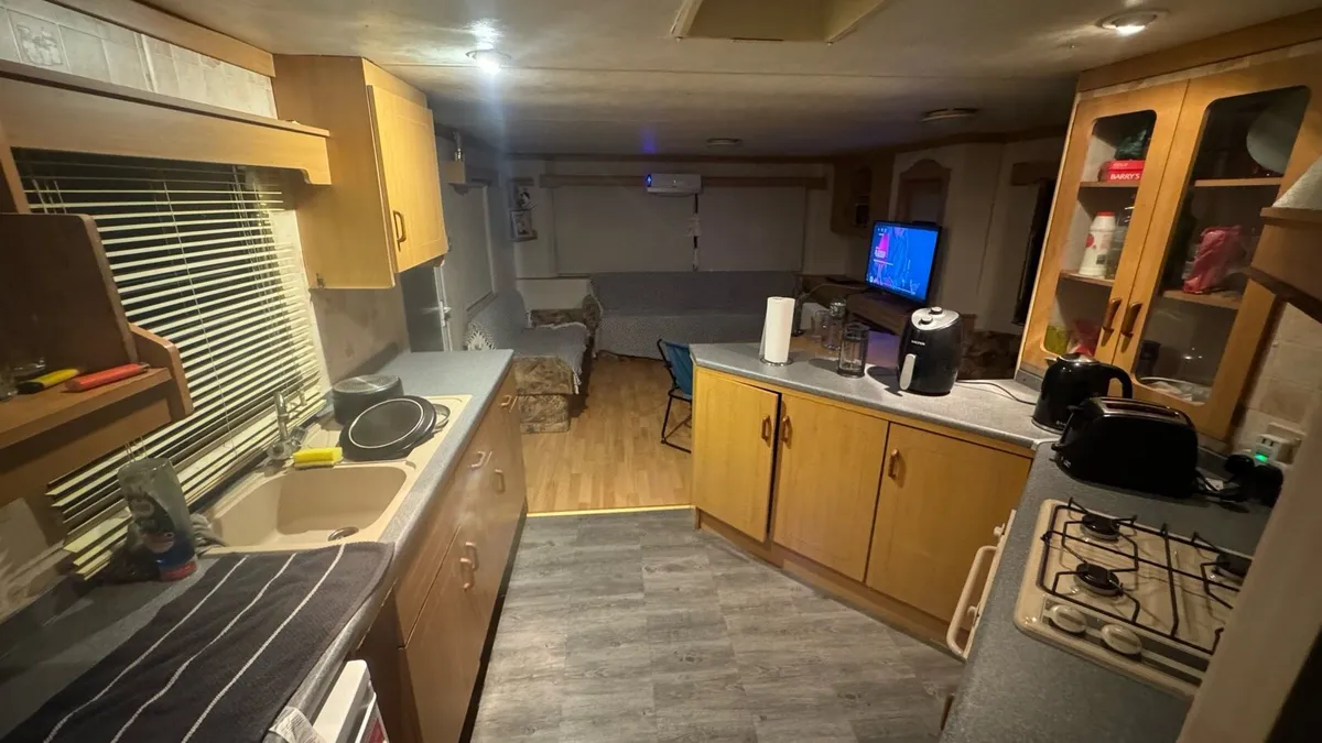 Mobile home - Image 2