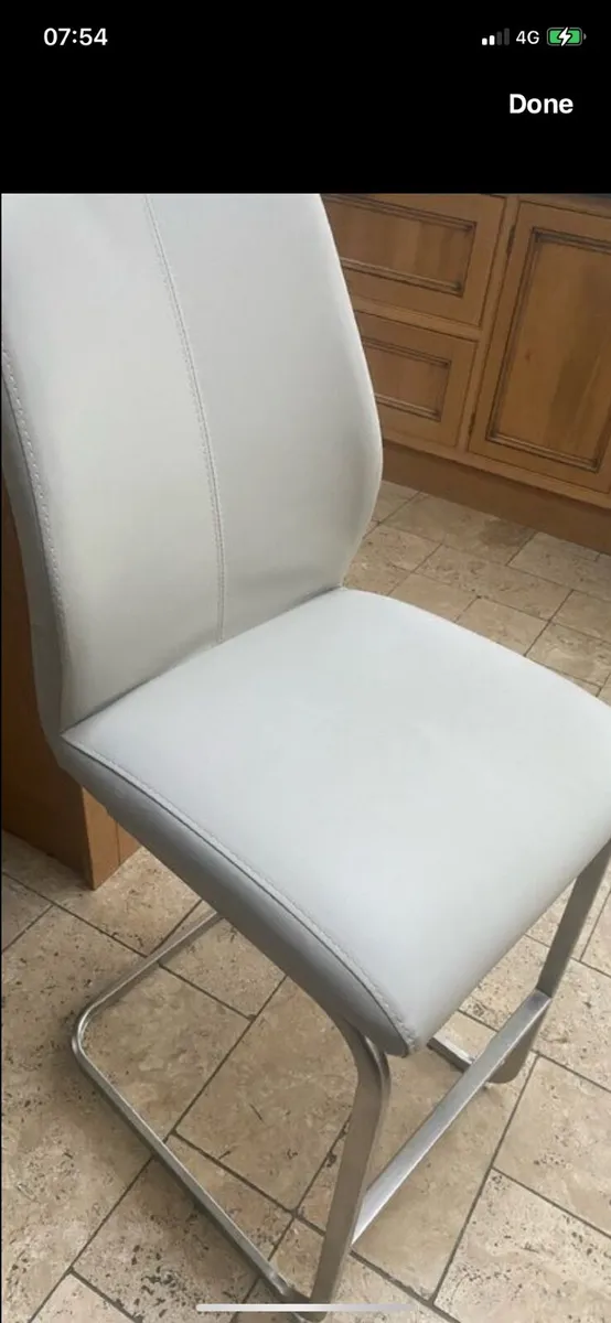 Kitchen island chairs - Image 2