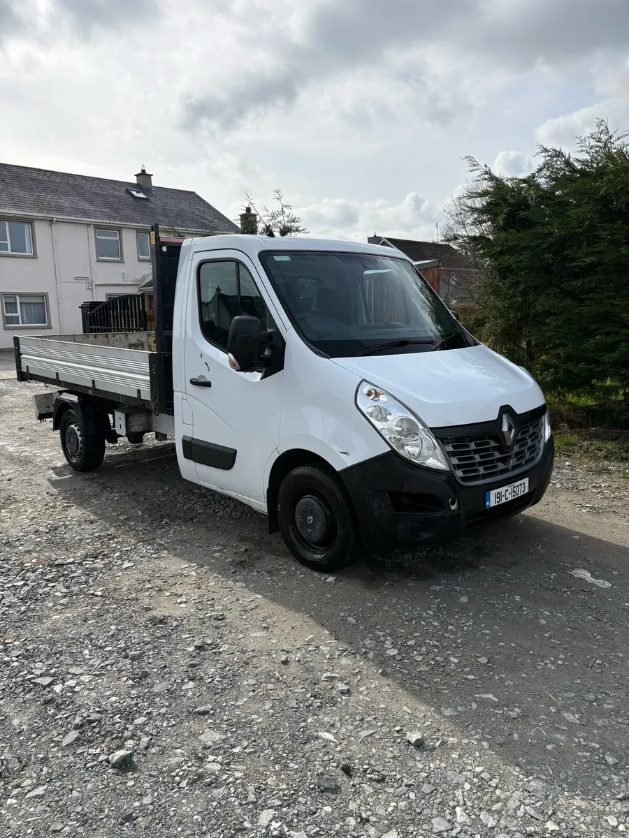 2019 Renault master tipper 3.5t - Image 1