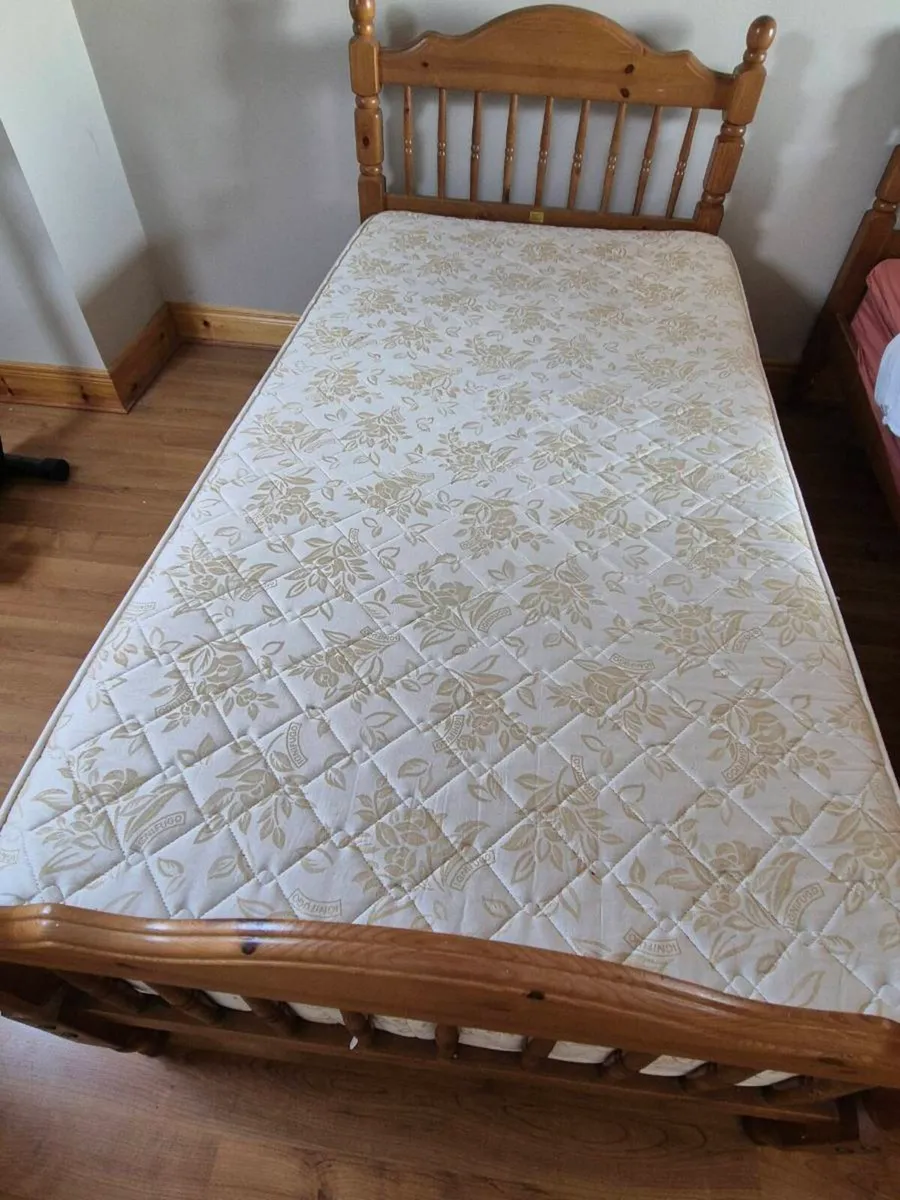 2 x single beds and matresses