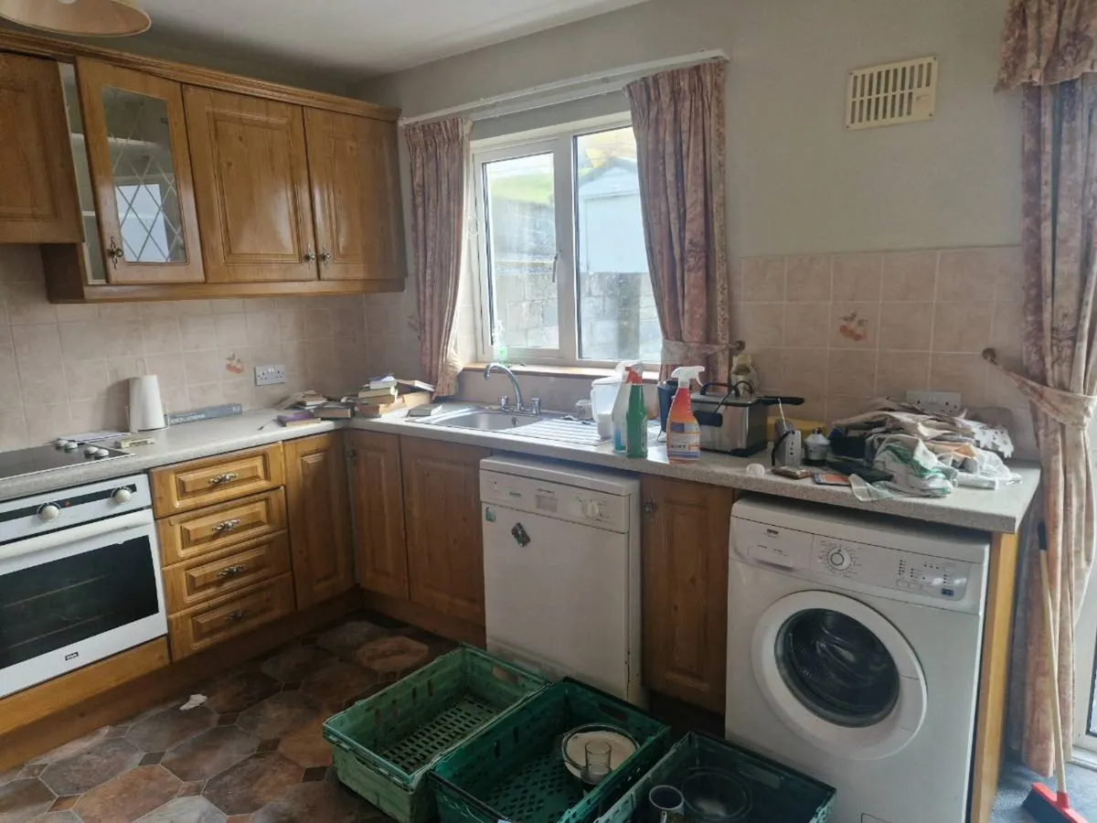 Kitchen and appliances - Image 2