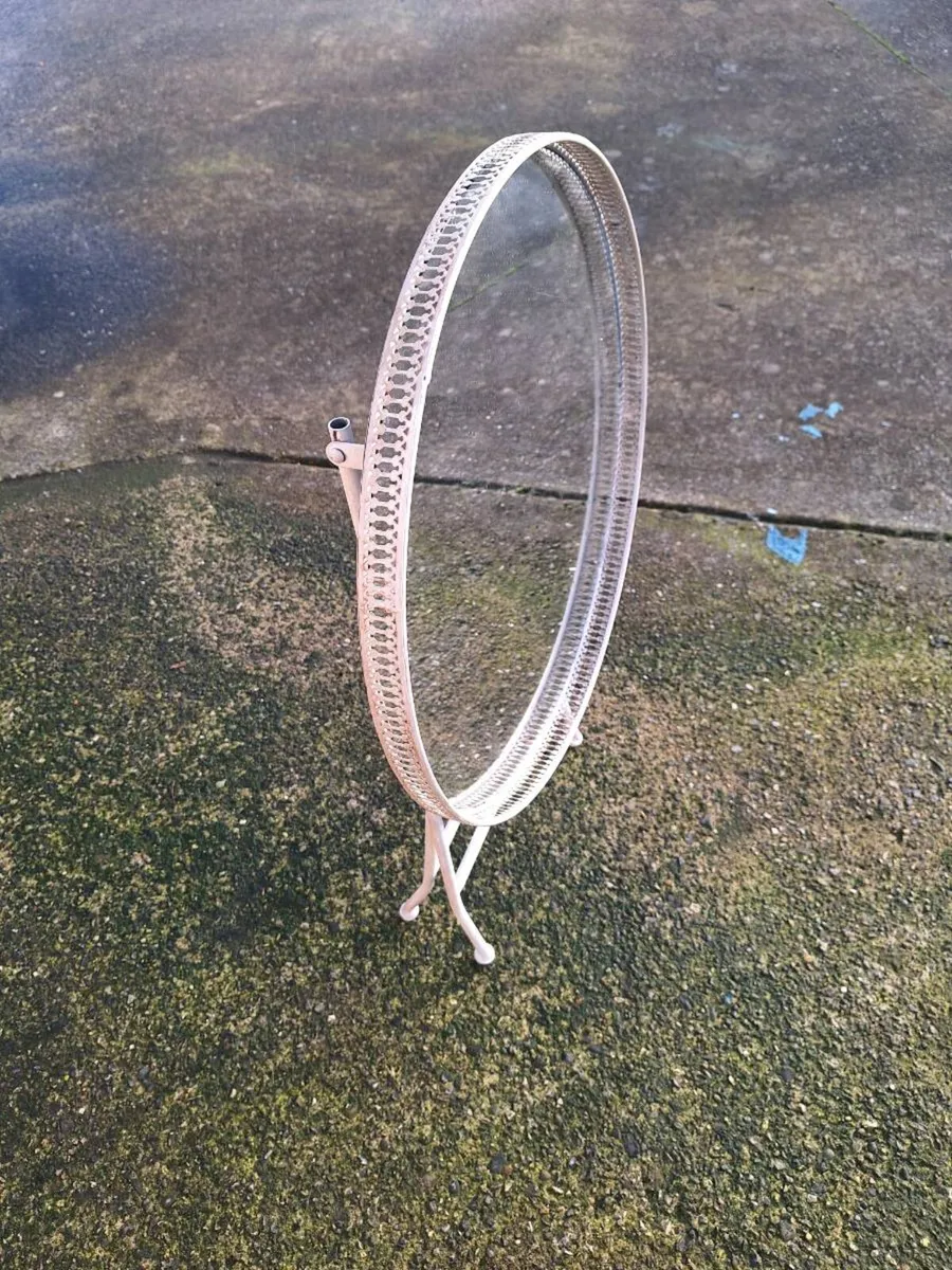 Small metal with mirror top folding table - Image 3