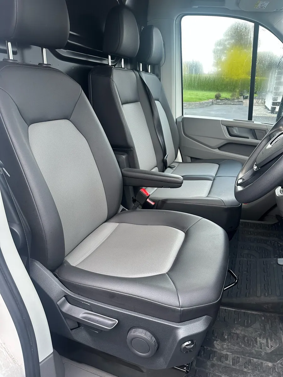 VW Crafter 177 Bhp Auto - Image 4
