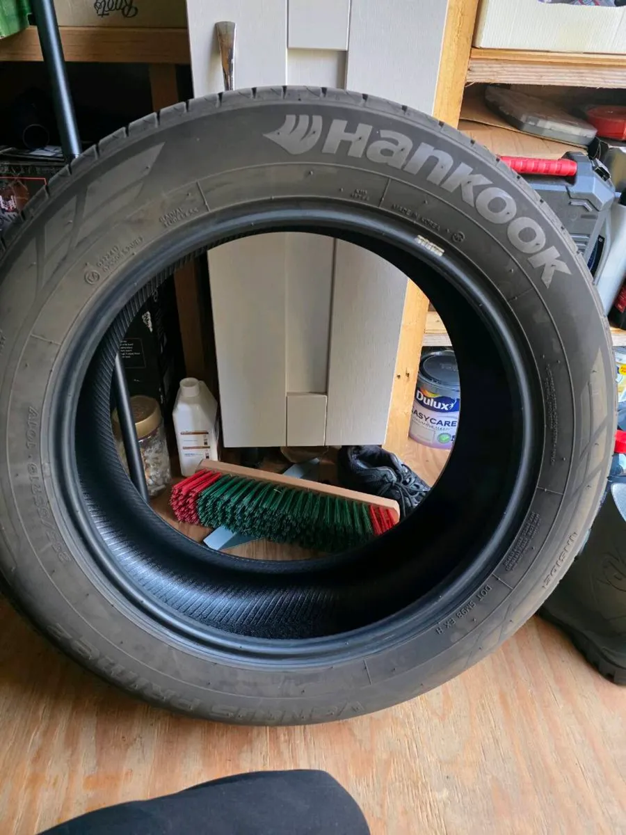 Hankook tyres R19 235 /55 - Image 1