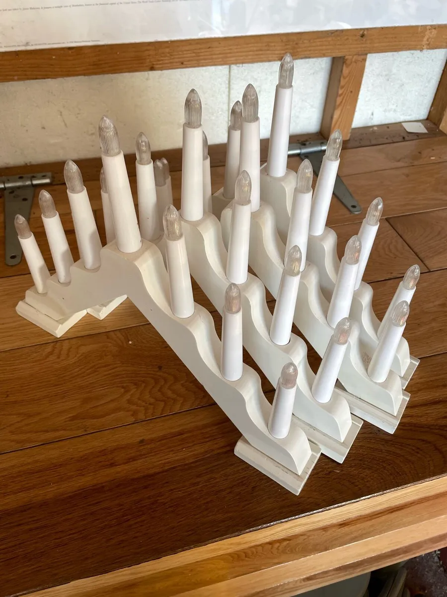 Christmas Window Triangles