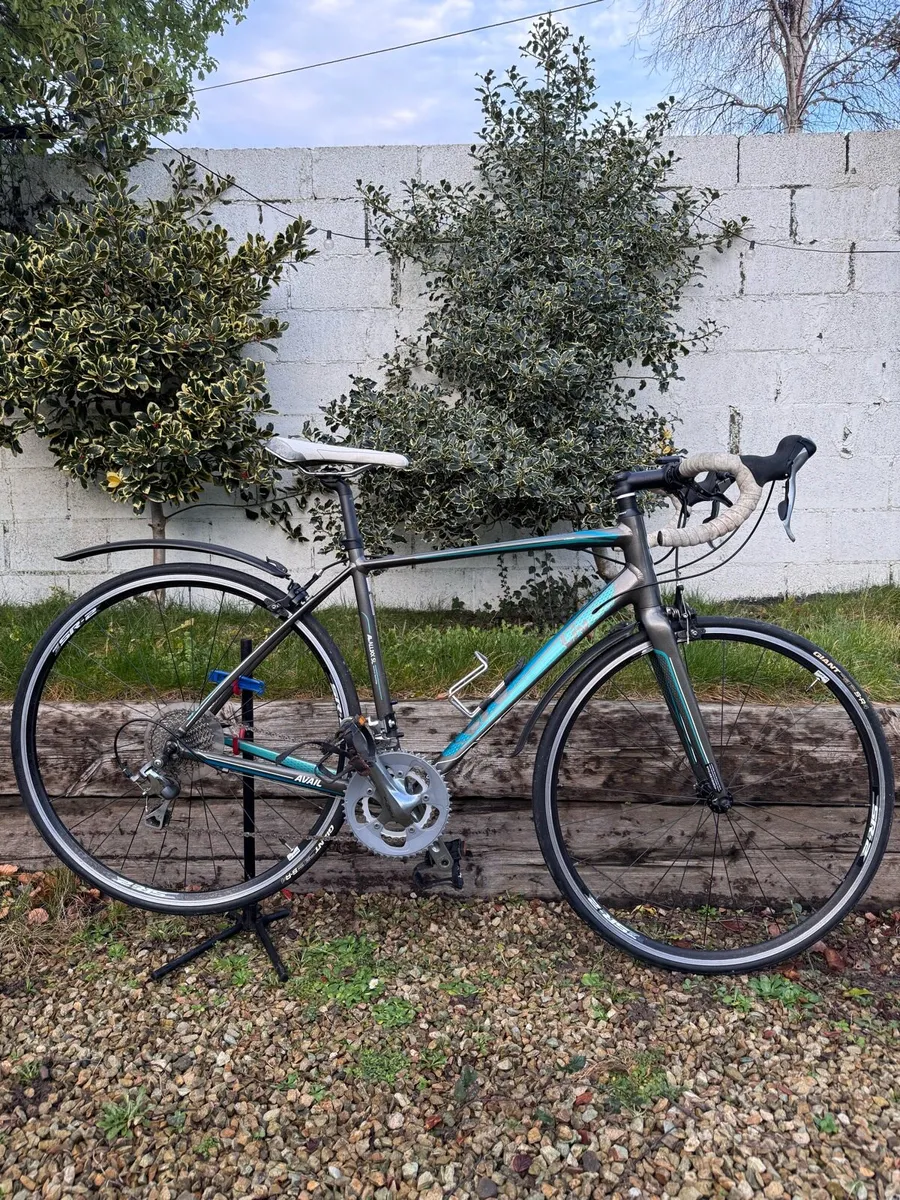 Giant LIV Avail Road Bike - Image 1