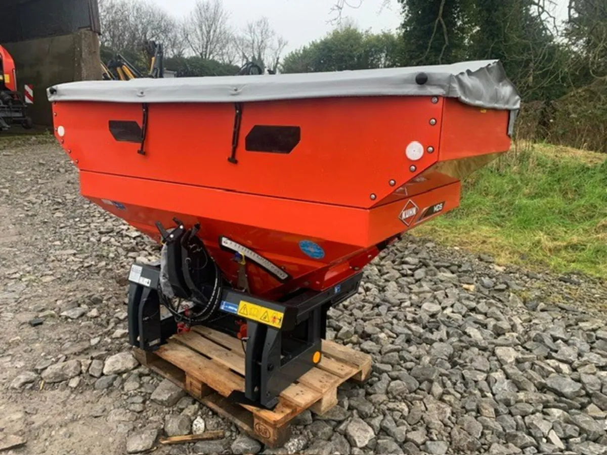 KUHN MDS 20.2 (200l )FERTILIZER SOWER, NEW - Image 4