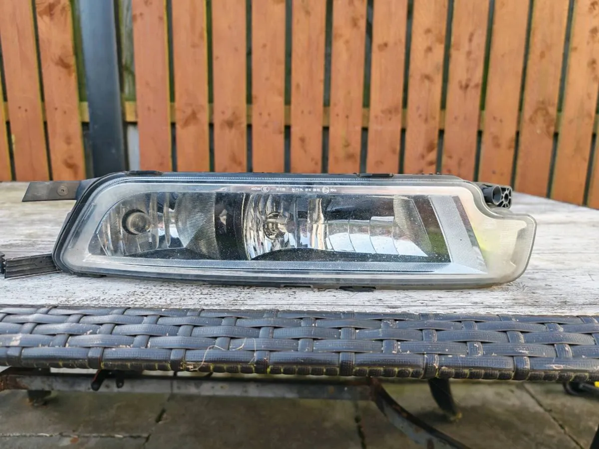 VW Passat B8 Right & Left Front Bumper Fog Lights - Image 1