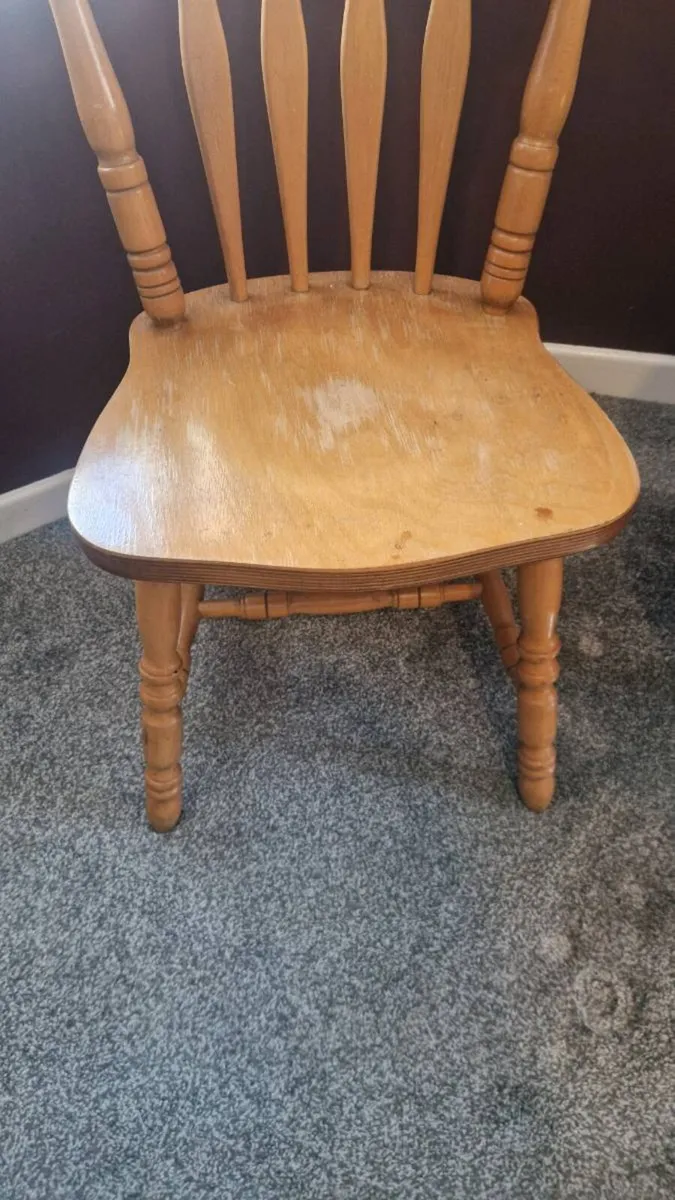 Table and 4 solid wood chairs - Image 3
