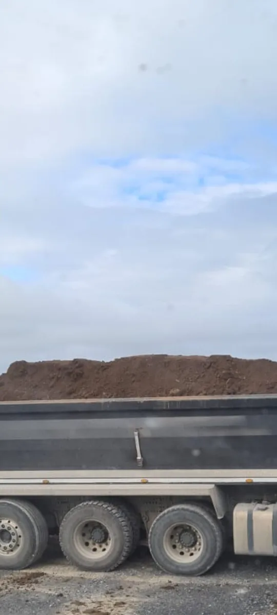 Top quality topsoil - Image 3