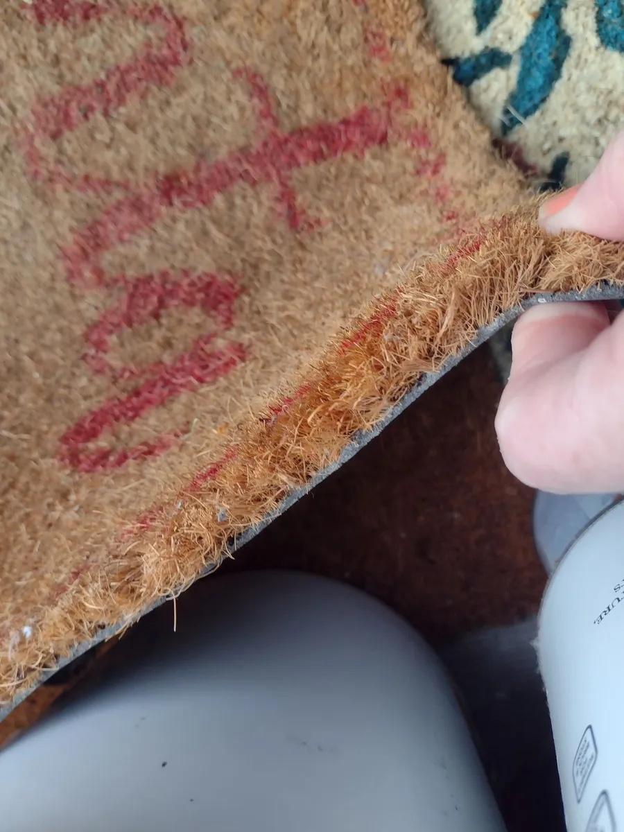 Heavy coconut fibre door mat with rubber back - Image 1