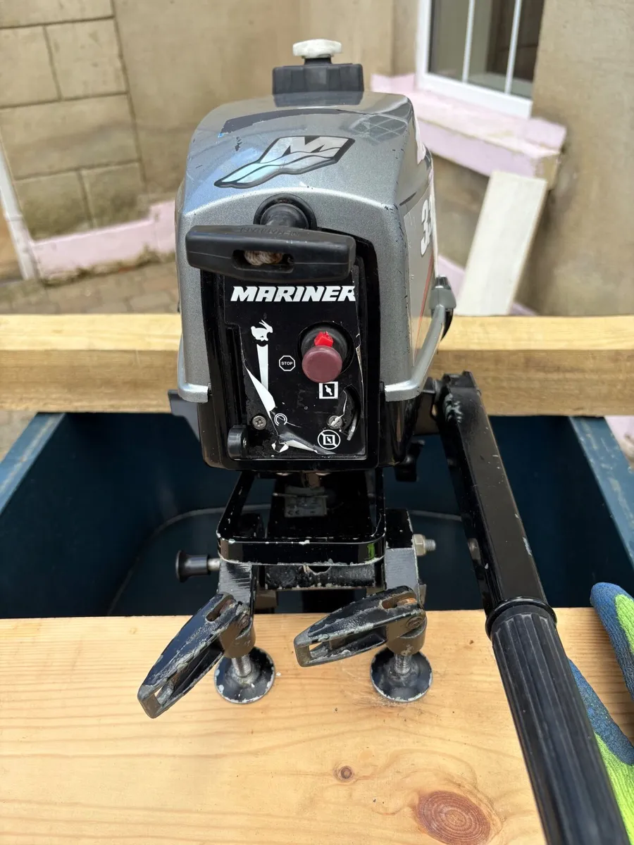 Outboard with dinghy - Image 1