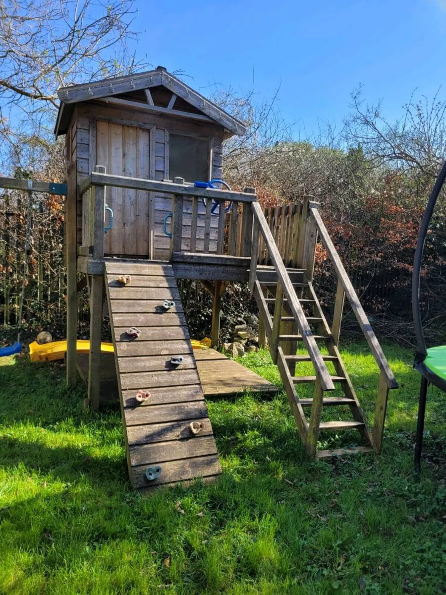 Ashley Playhouse (Geppetto Land) - Image 1