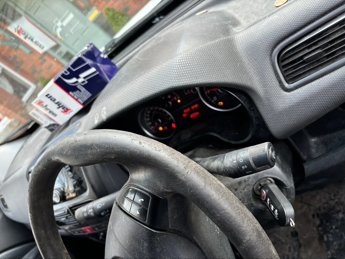 Fiat Doblo 2015 - Image 4