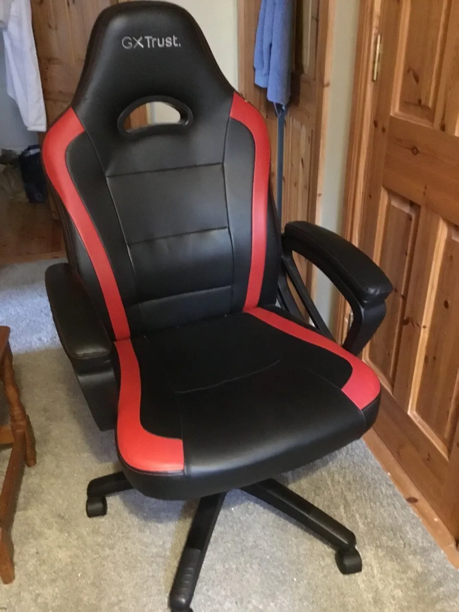 Gaming chair - Image 2