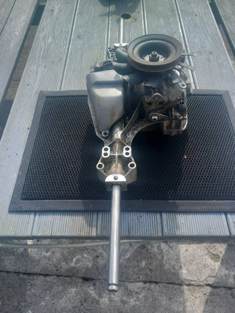 Castlegarden/Mountfield hydrostatic transmission - Image 4