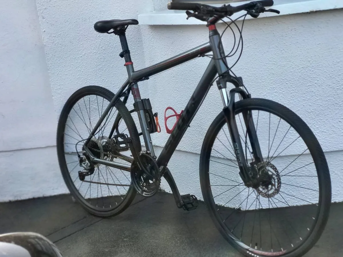 SCOTT CROSS HYBRID OIL BRAKES AND U LOCK..NO OFFER - Image 2