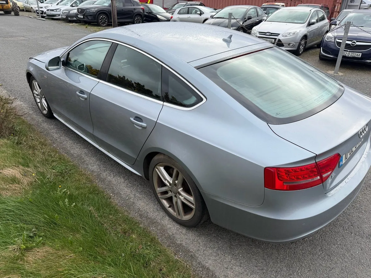 2010 Audi A5 Tdi  frontal damage - Image 3
