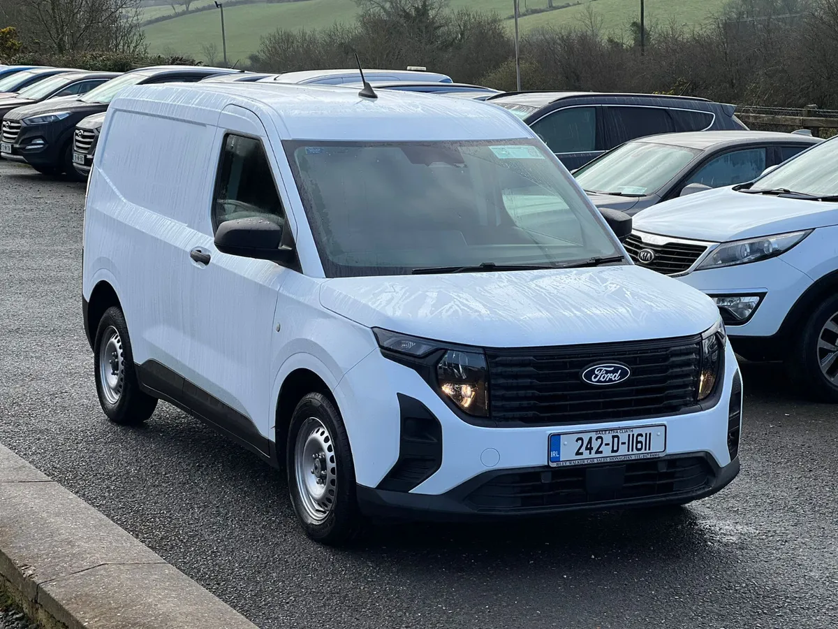 Ford Transit Courier 2024 - Image 1