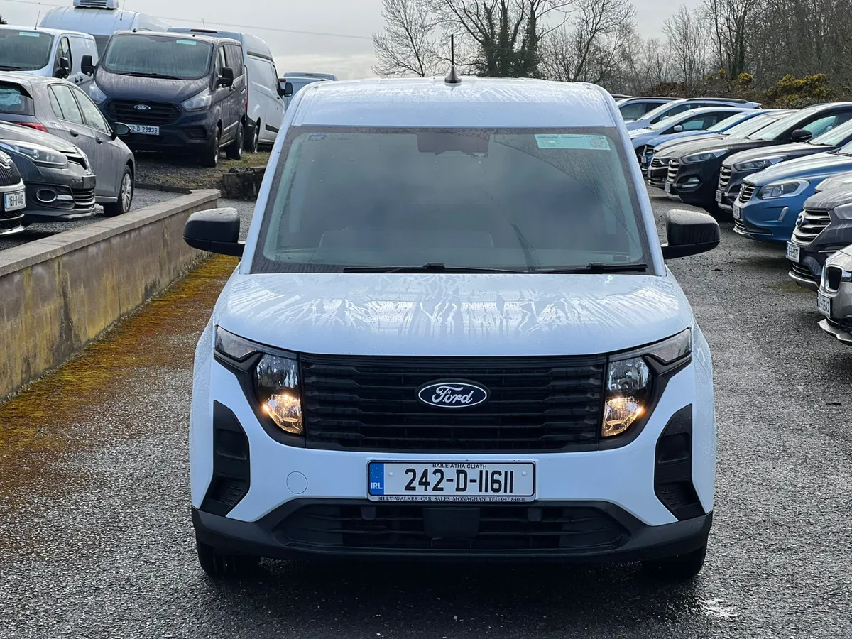 Ford Transit Courier 2024 - Image 2