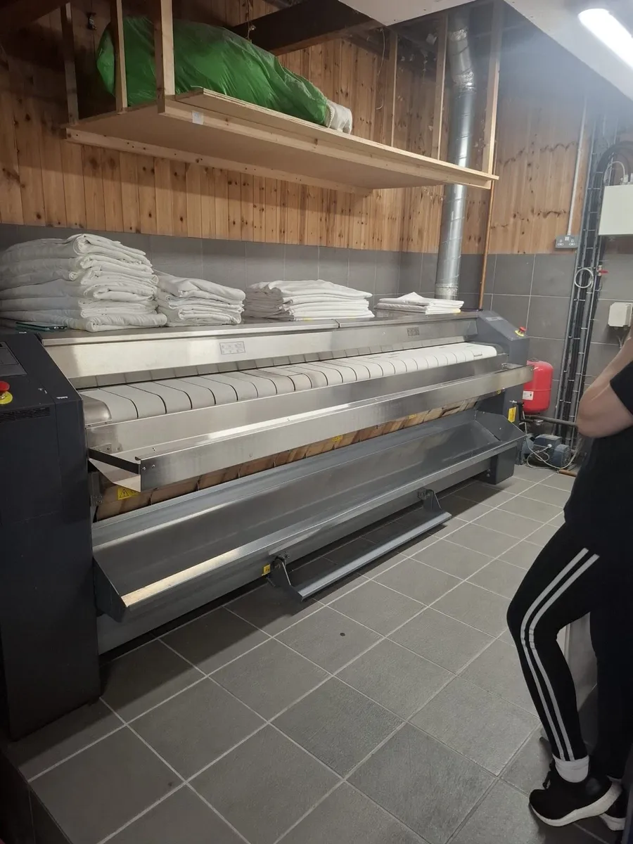 Commercial Laundry Equipment (various) - Image 4