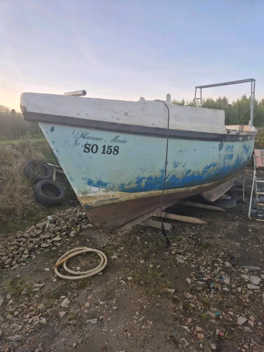 Versatility 25ft hull - Image 4