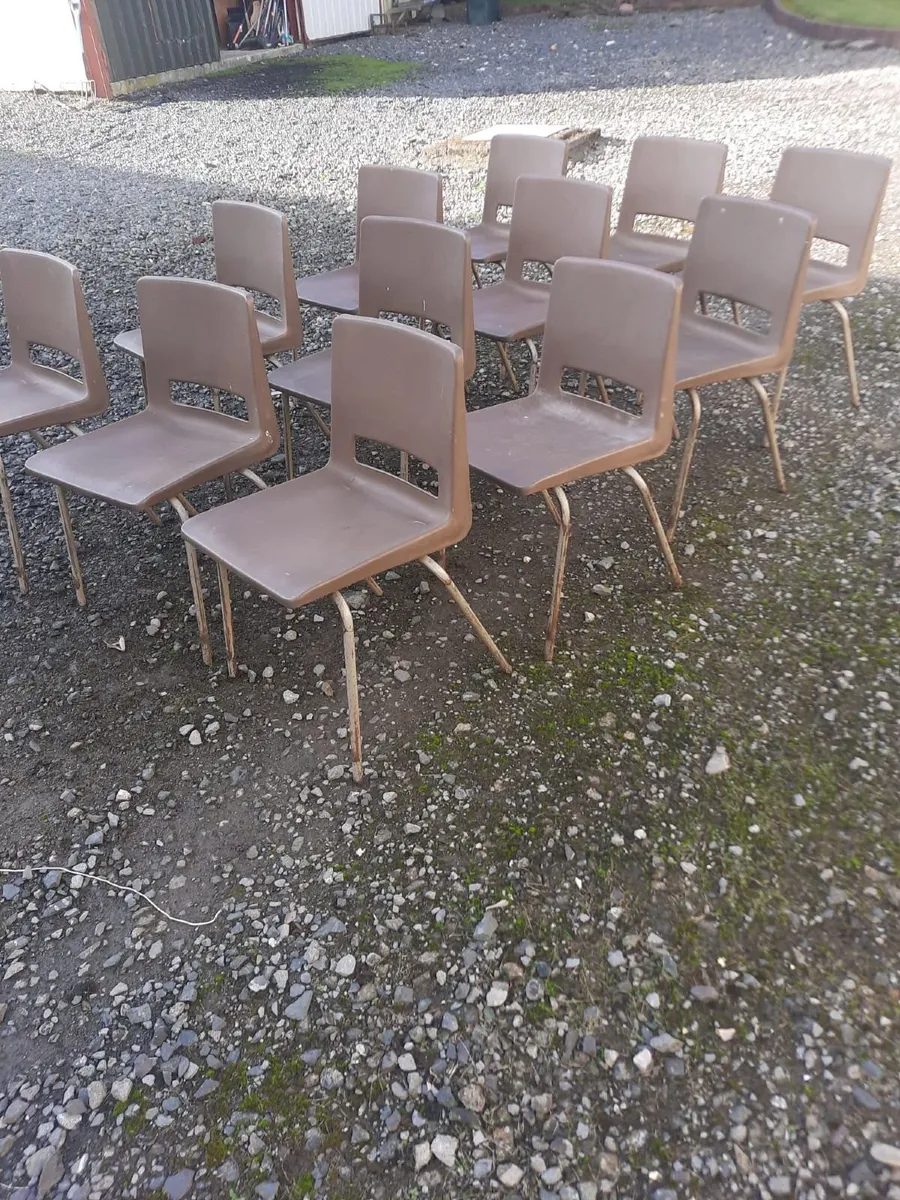 Poly chairs - Image 4