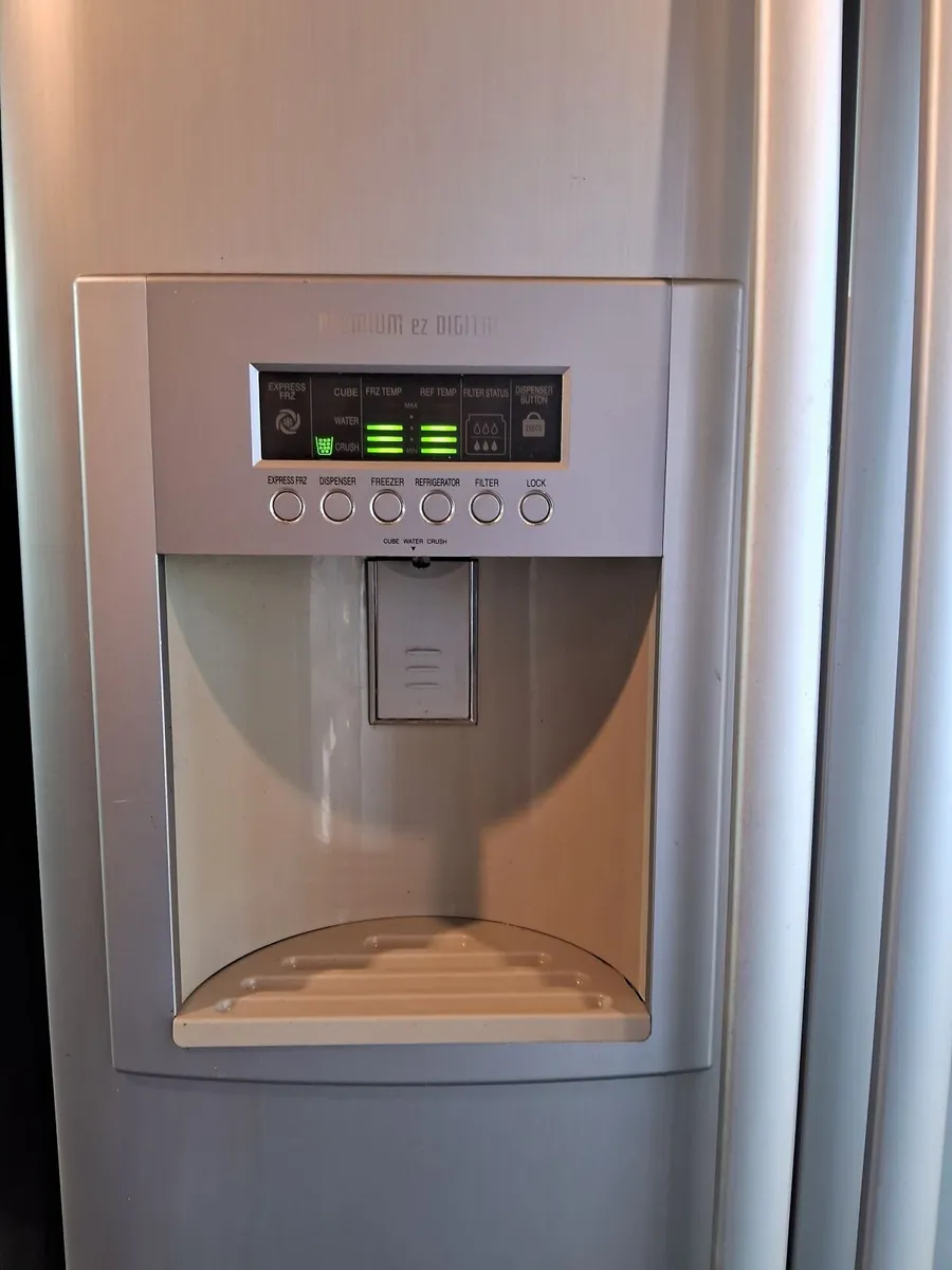 0874085106 AMERICAN FRIDGE AND FREEZER - Image 3