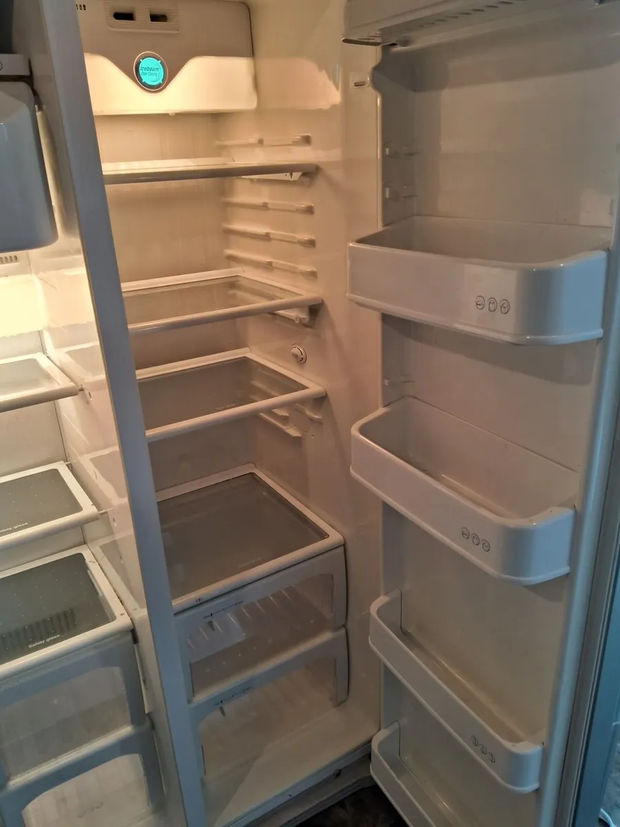 0874085106 AMERICAN FRIDGE AND FREEZER - Image 2