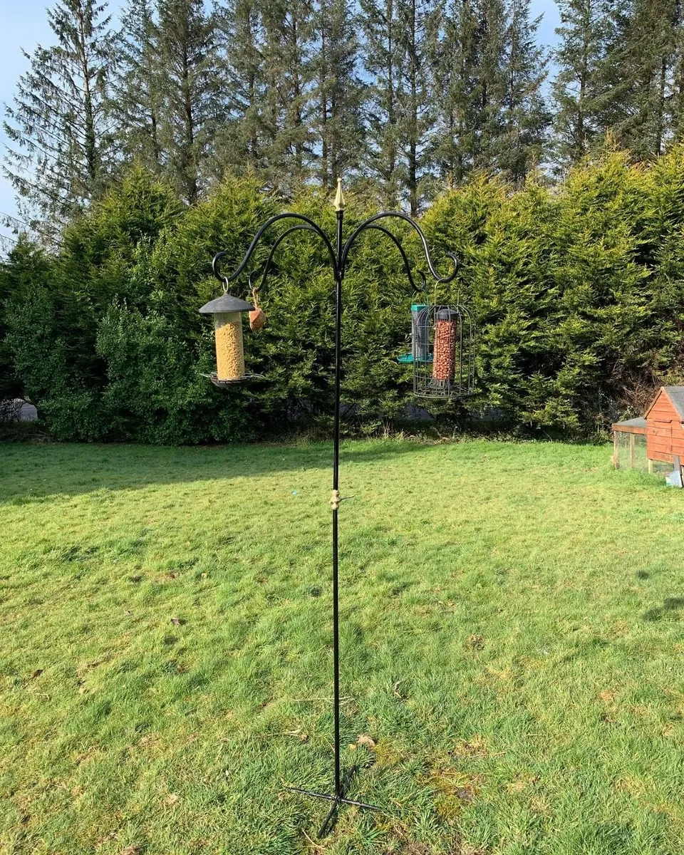 Bird feeder - Image 1