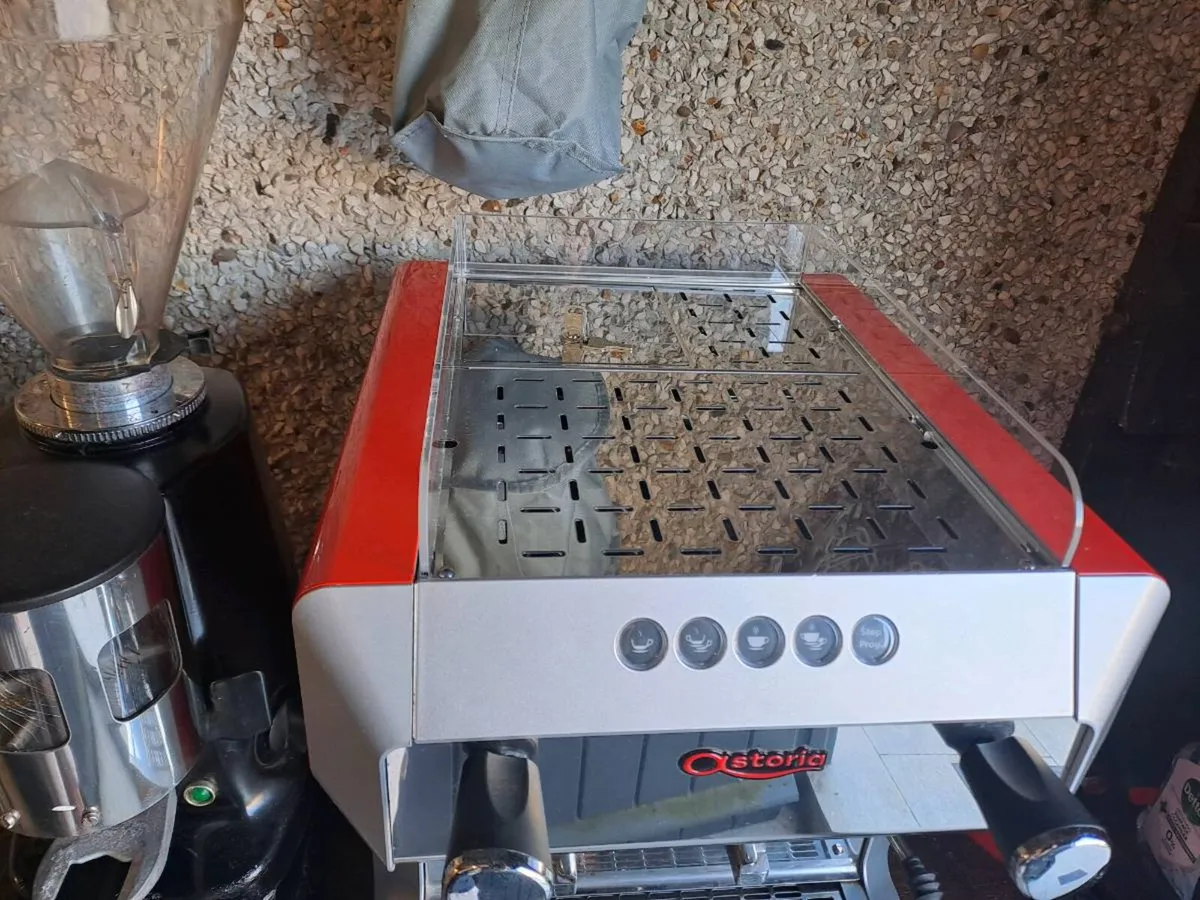 Coffee machine and grinder - Image 2