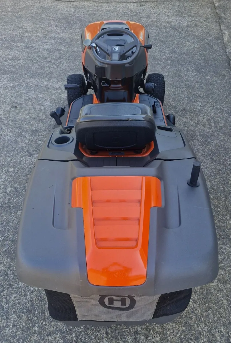 Husqvarna TC 142T Lawnmower - Image 3