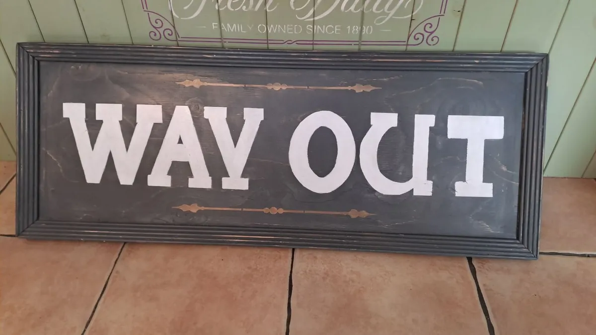 Large wooden vintage style way out sign - Image 1