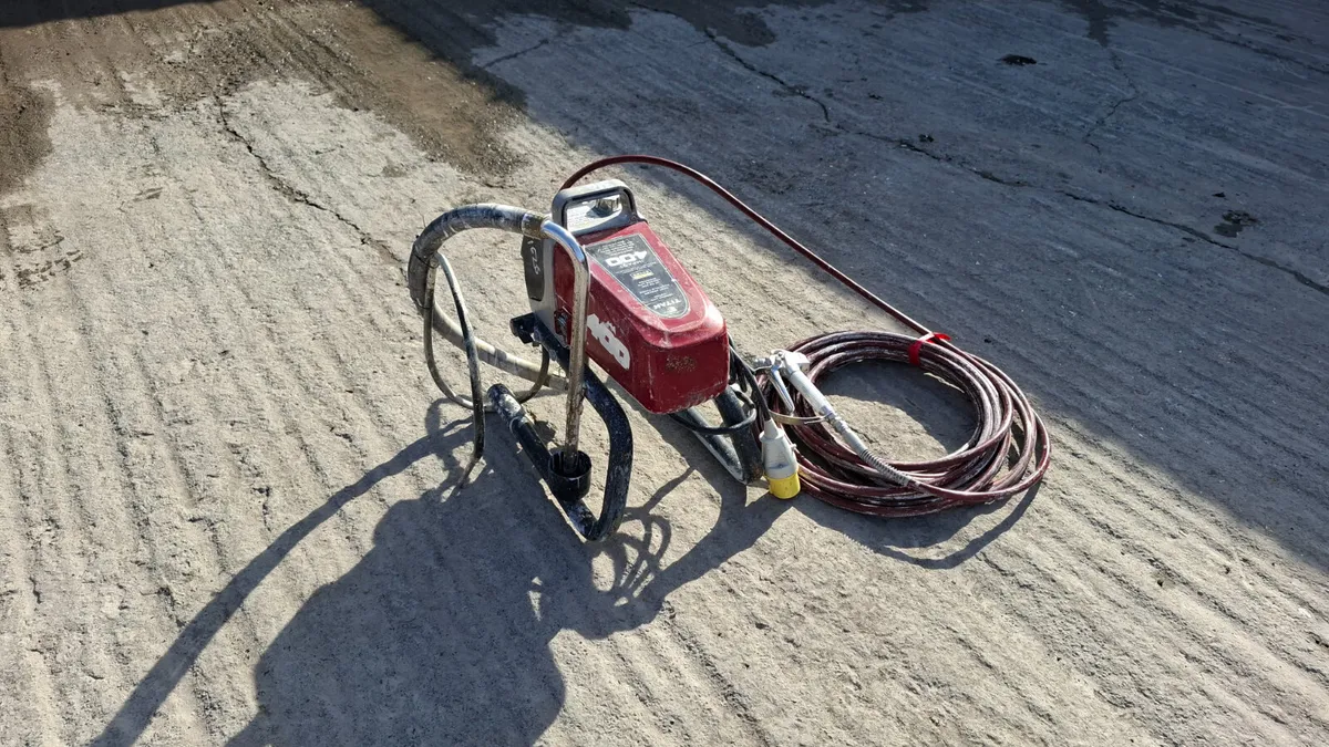 Titan Impact 400 Paint Sprayer – Airless Sprayer - Image 1