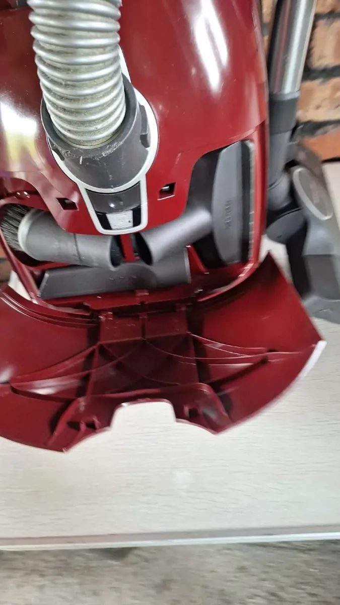 Miele c3  cat&dog vacuum cleaner - Image 3