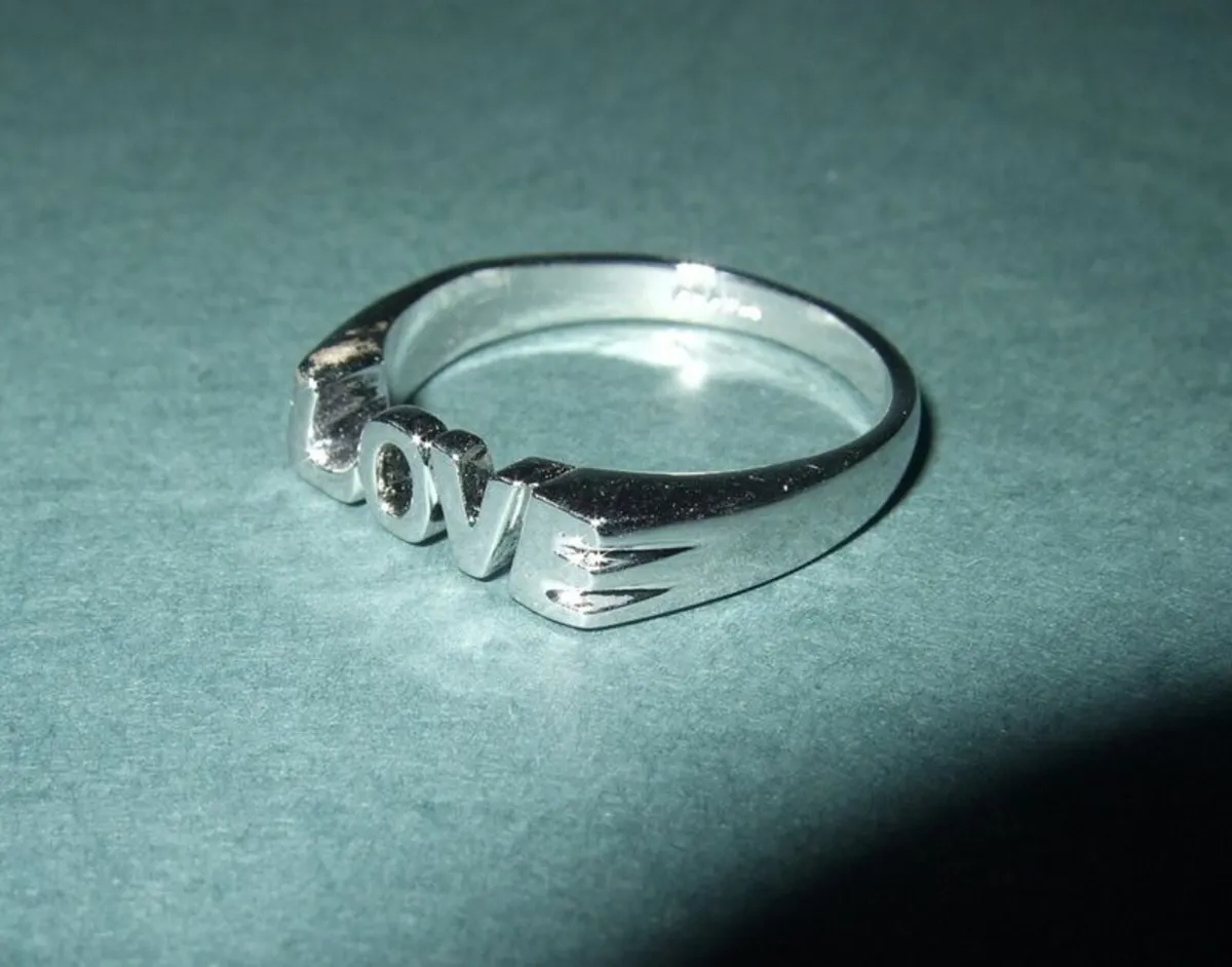 Vintage Hallmarked Silver 'Love' Ring - Image 4