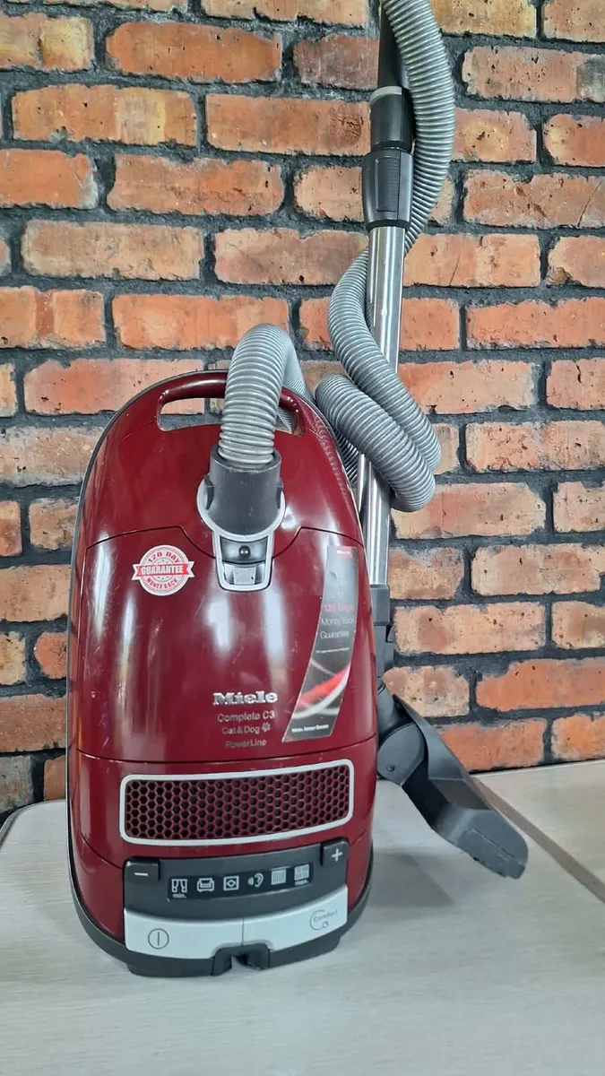 Miele c3  cat&dog vacuum cleaner - Image 1