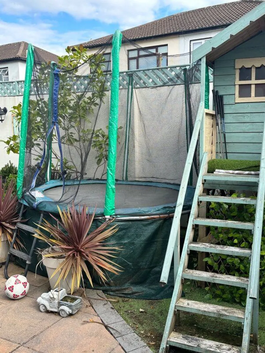 Playhouse with slide - Image 3