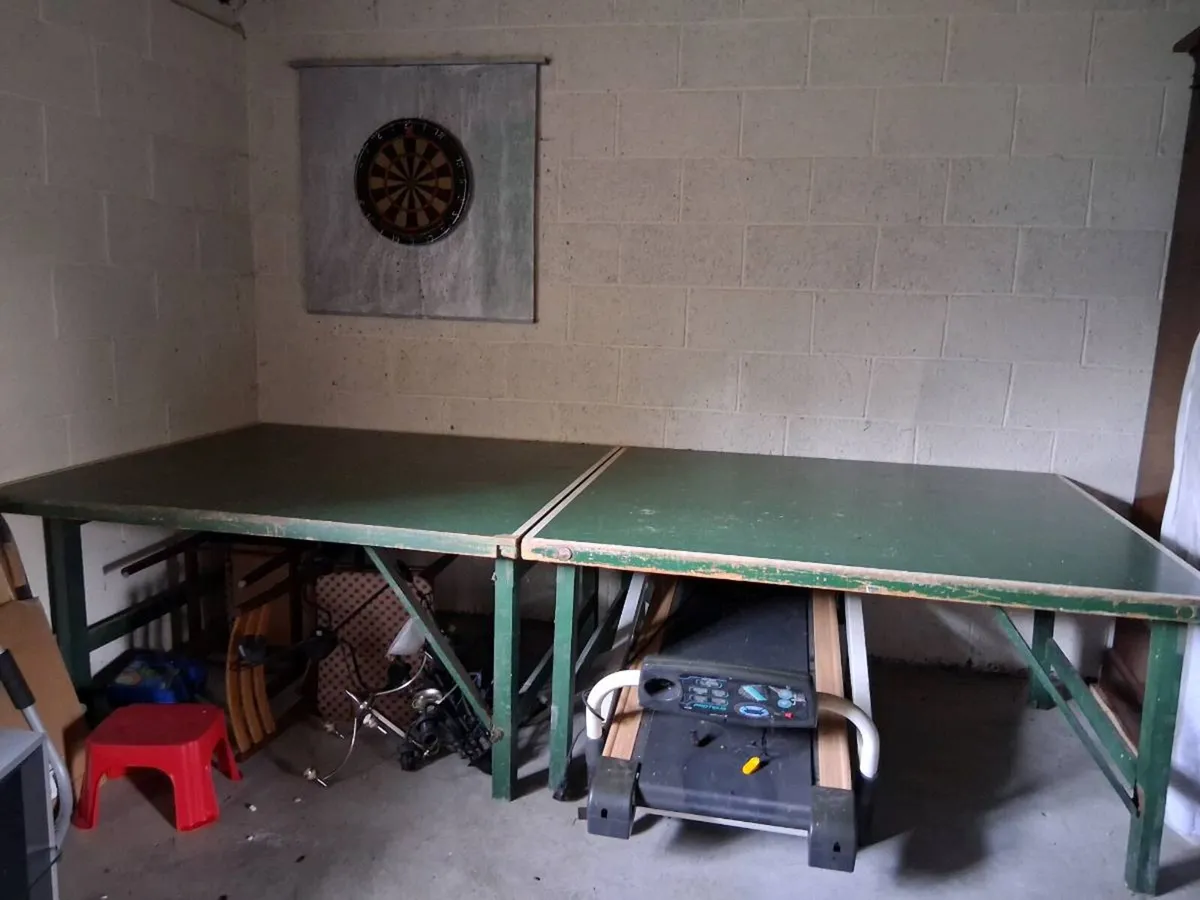 Table tennis table - Image 1
