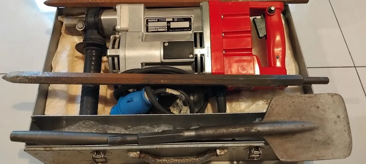 Kango 638 Concrete Breaker 240v - Image 1