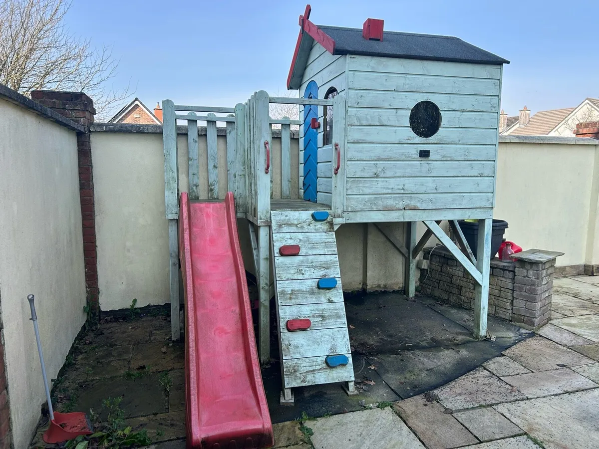 Kids play house - Image 1