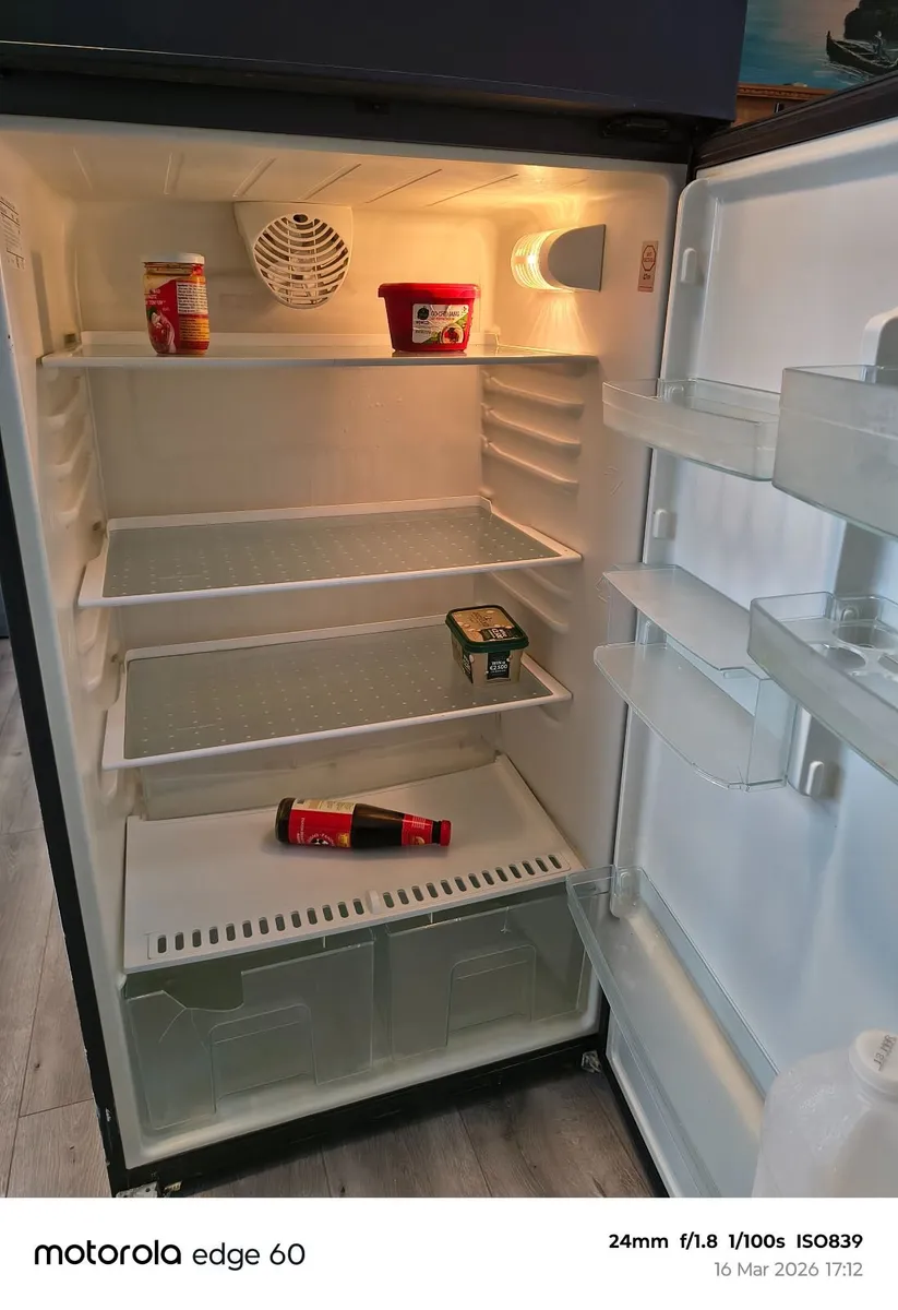 Siemens Fridge-Freezer for Sale - Image 3