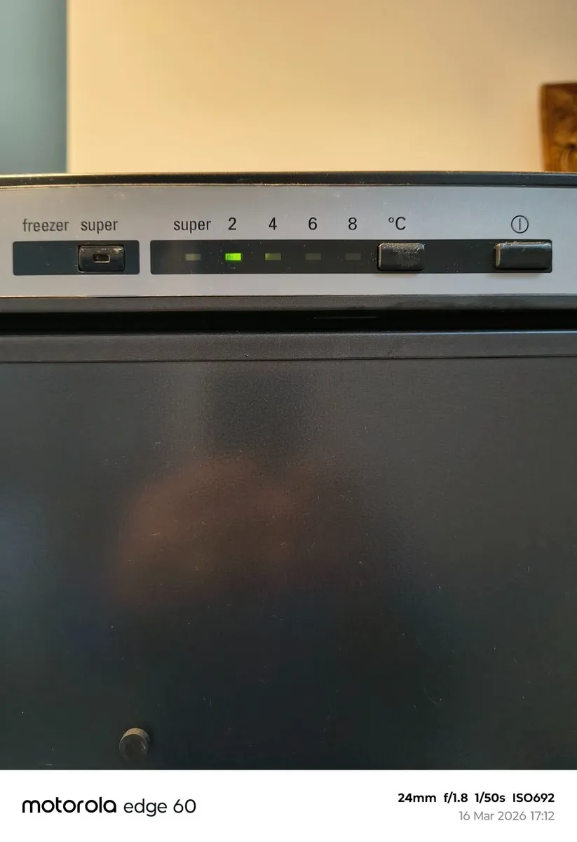 Siemens Fridge-Freezer for Sale - Image 4