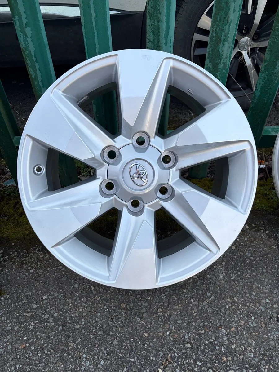 Toyota Land Cruiser Alloy Wheels - Image 2