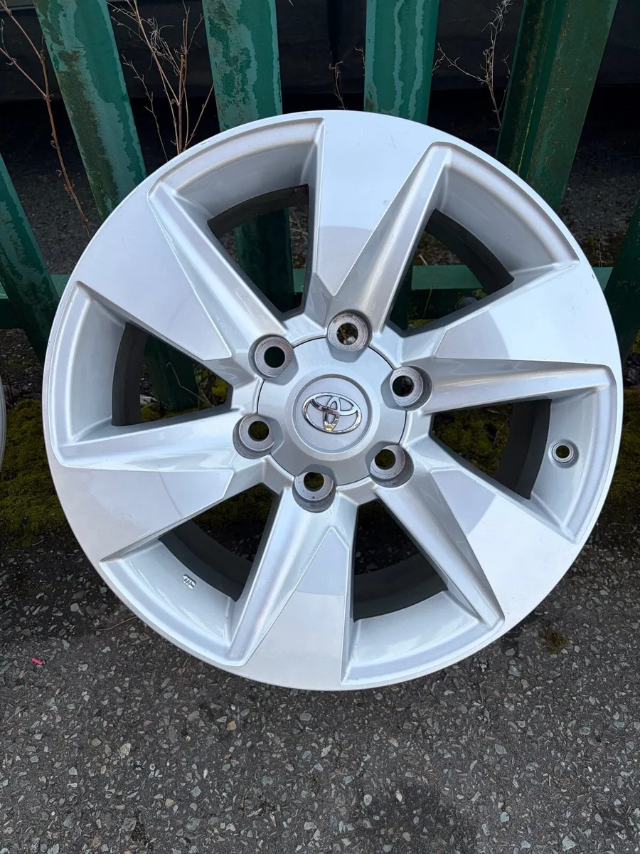 Toyota Land Cruiser Alloy Wheels - Image 4