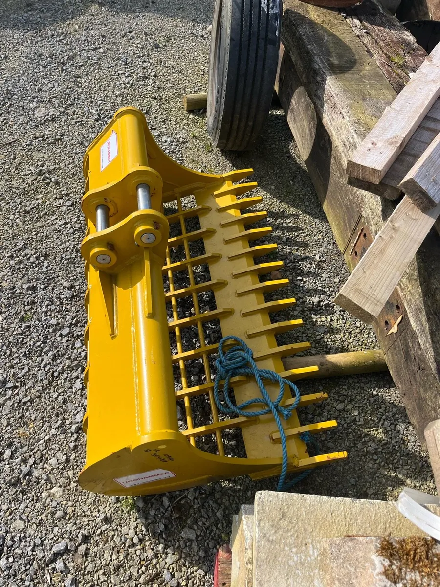 Rake Riddle bucket - Image 1